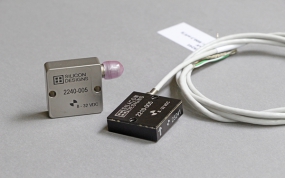 Beschleunigung, Meas, Silicon Design, Vibration, Silizium, Geschwindikeit, Alarm, Crashtest, Transportüberwachung, Laboranwendungen, Medizintechnik, Vibrationsüberwachung hochwertiger Maschinen und Geräten, Robotic, Vibrationsanalyse, künstliche Kreisel